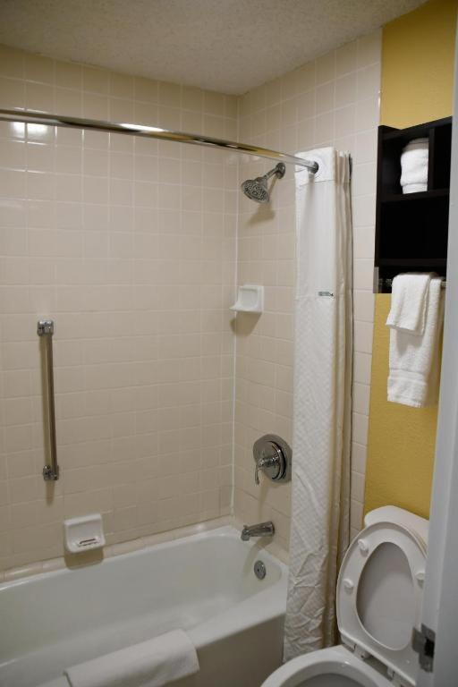 Baymont By Wyndham Macon I-75 Motel Bagian luar foto